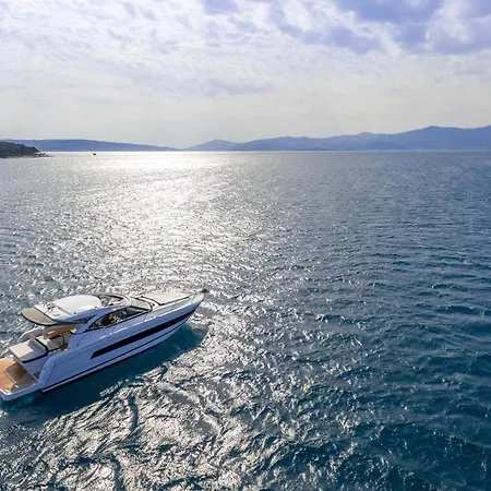 Bateau-hôtel Jeanneau Leader 36- Mihael *